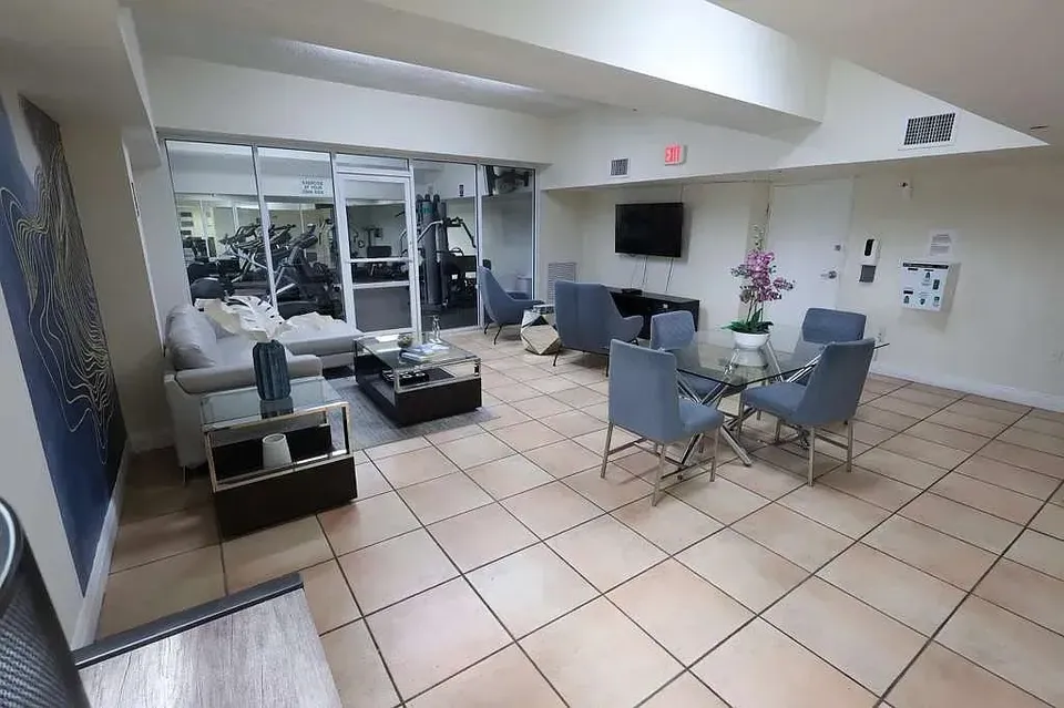 3 Bed 2 Bath Contemporary High-Rise Condo in Miami, FL - 2