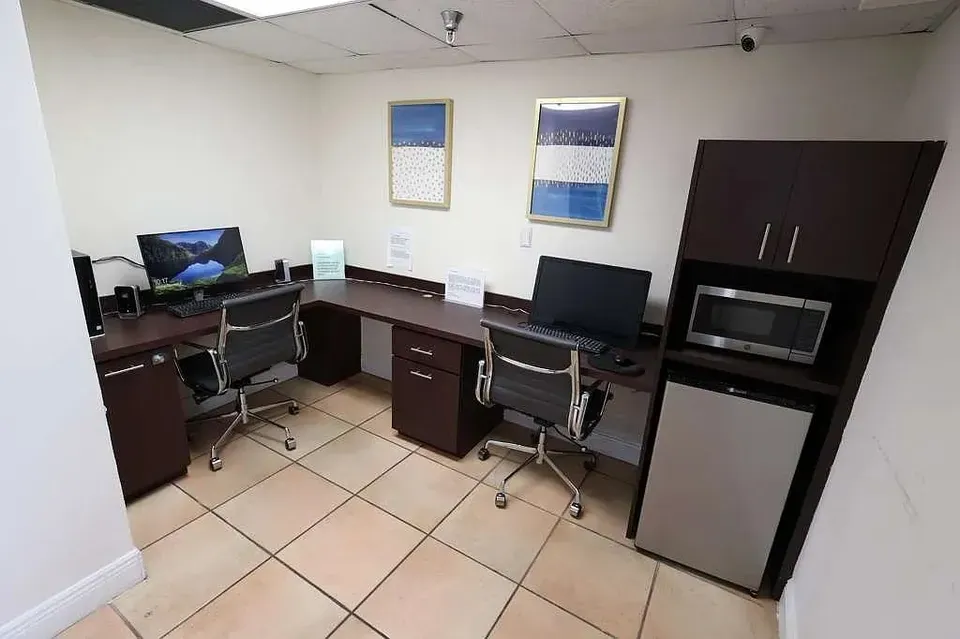3 Bed 2 Bath Contemporary High-Rise Condo in Miami, FL - 3