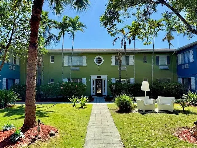 3 Bed 2 Bath Contemporary High-Rise Condo in Miami, FL