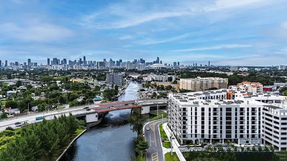 3 Bed 2 Bath Contemporary High-Rise Condo in Miami, FL - 3