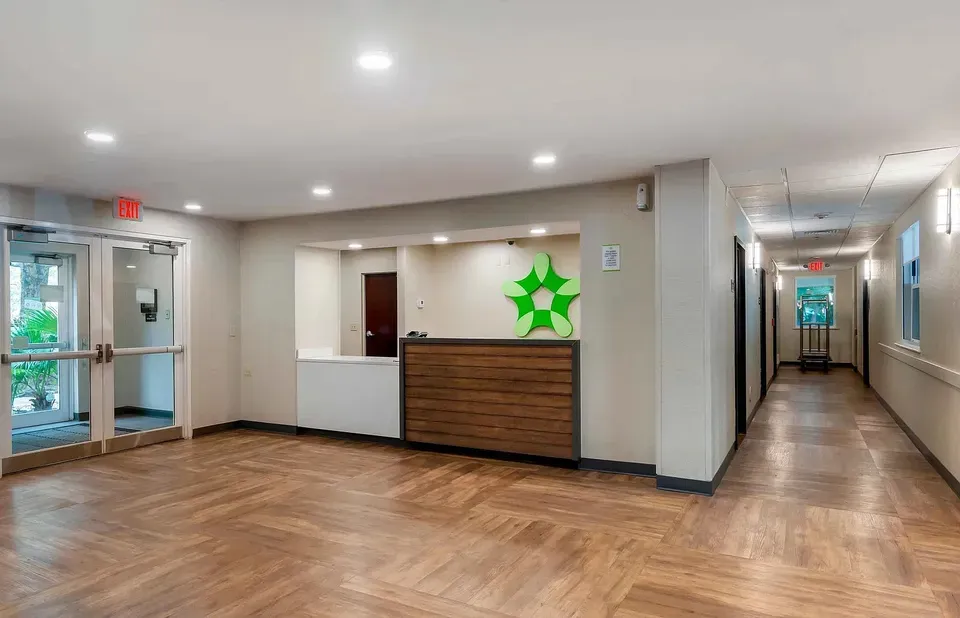 3 Bed 2 Bath Contemporary High-Rise Condo in Miami, FL - 2