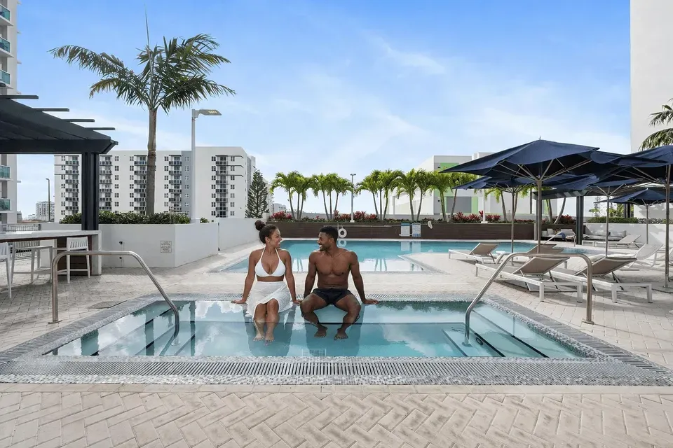3 Bed 2 Bath Contemporary High-Rise Condo in Miami, FL - 4
