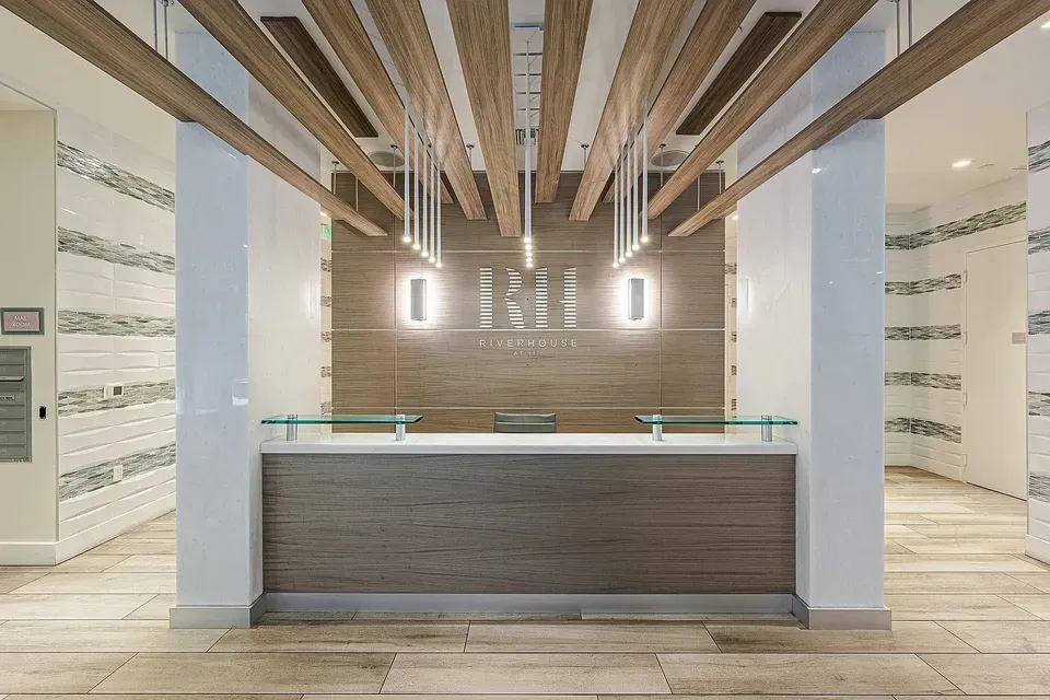 3 Bed 2 Bath Contemporary High-Rise Condo in Miami, FL - 2