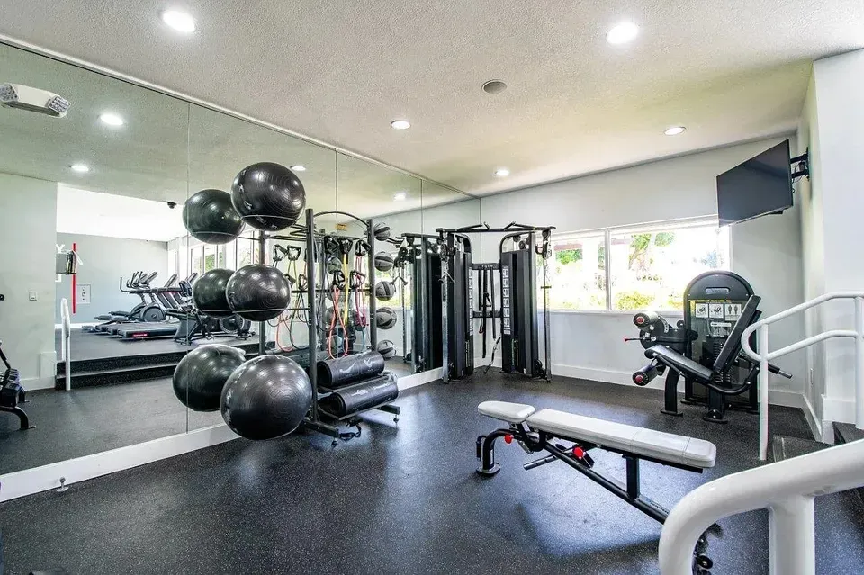 3 Bed 2 Bath Contemporary High-Rise Condo in Miami, FL - 4
