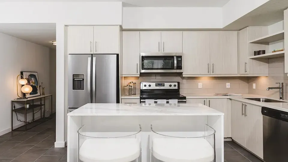 3 Bed 2 Bath Contemporary High-Rise Condo in Miami, FL - 1