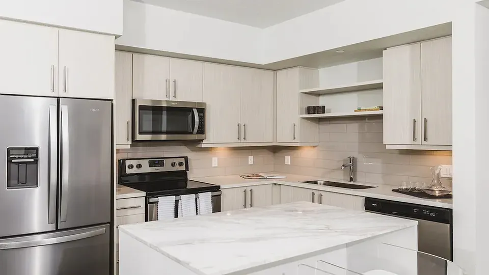 3 Bed 2 Bath Contemporary High-Rise Condo in Miami, FL - 2