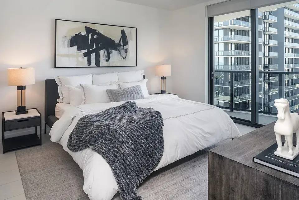3 Bed 2 Bath Contemporary High-Rise Condo in Miami, FL - 5
