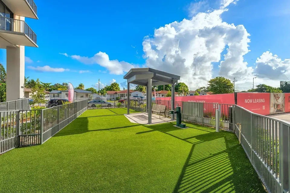3 Bed 2 Bath Contemporary High-Rise Condo in Miami, FL - 4