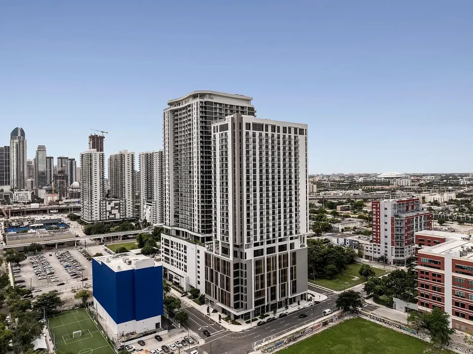 3 Bed 2 Bath Contemporary High-Rise Condo in Miami, FL - 1