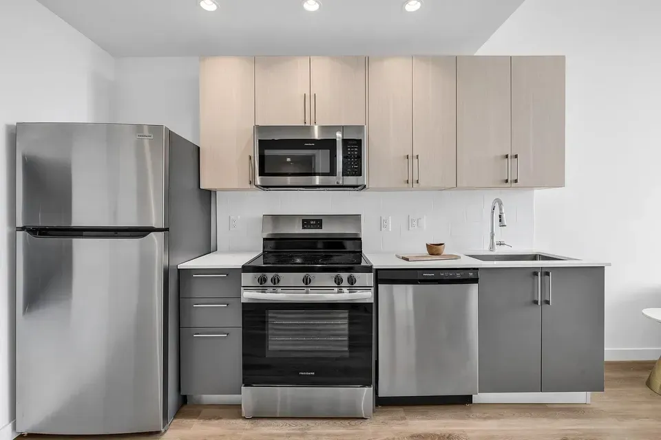 3 Bed 2 Bath Contemporary High-Rise Condo in Miami, FL - 5