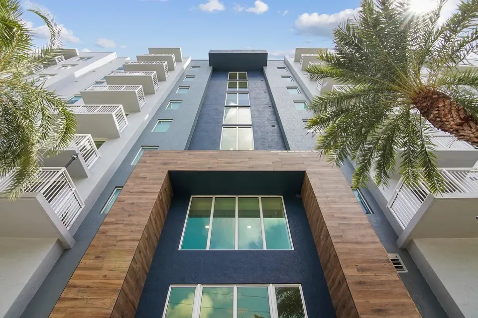 3 Bed 2 Bath Contemporary High-Rise Condo in Miami, FL - 2
