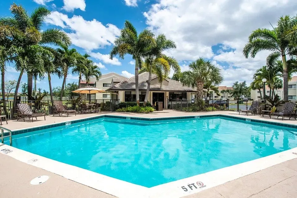 3 Bed 2 Bath Contemporary High-Rise Condo in Miami, FL - 5