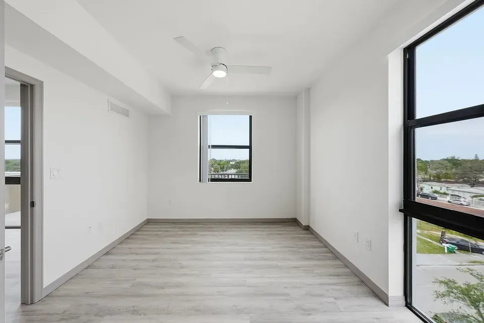 3 Bed 2 Bath Contemporary High-Rise Condo in Miami, FL - 4