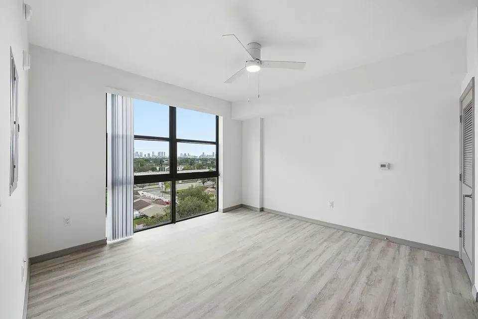 3 Bed 2 Bath Contemporary High-Rise Condo in Miami, FL - 5
