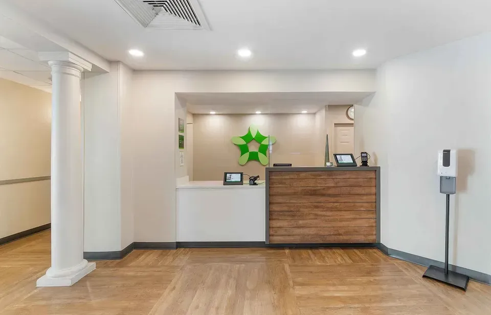 3 Bed 2 Bath Contemporary High-Rise Condo in Miami, FL - 3