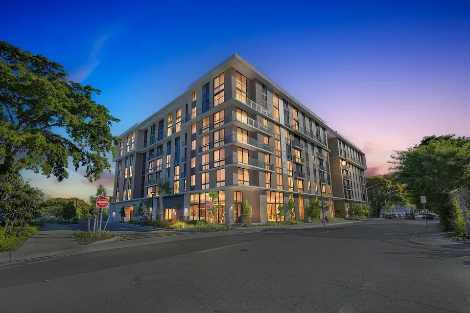 3 Bed 2 Bath Contemporary High-Rise Condo in Miami, FL - 1