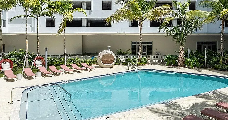 3 Bed 2 Bath Contemporary High-Rise Condo in Miami, FL - 2