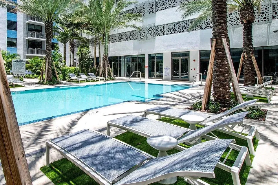 3 Bed 2 Bath Contemporary High-Rise Condo in Miami, FL - 4