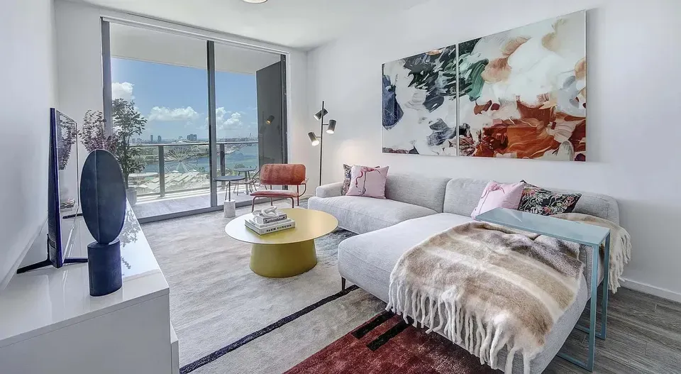 3 Bed 2 Bath Contemporary High-Rise Condo in Miami, FL - 2