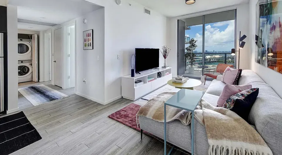 3 Bed 2 Bath Contemporary High-Rise Condo in Miami, FL - 3