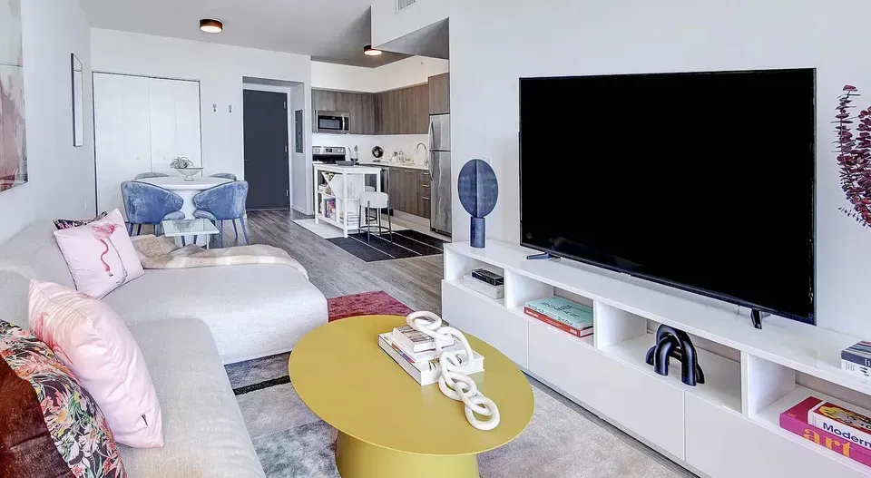 3 Bed 2 Bath Contemporary High-Rise Condo in Miami, FL - 4