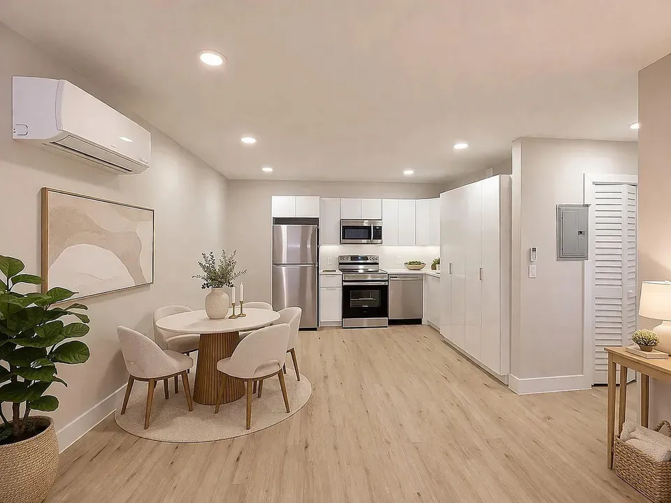 3 Bed 2 Bath Contemporary High-Rise Condo in Miami, FL - 4