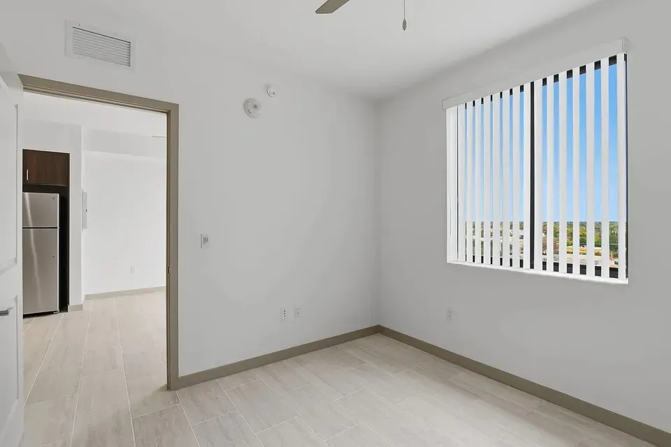 3 Bed 2 Bath Contemporary High-Rise Condo in Miami, FL - 4