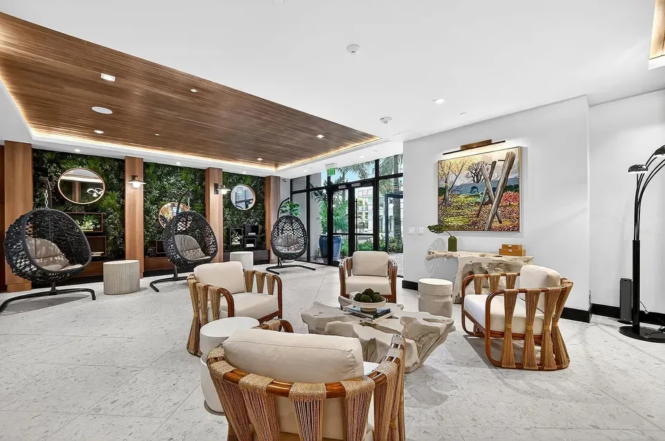 3 Bed 2 Bath Contemporary High-Rise Condo in Miami, FL - 2