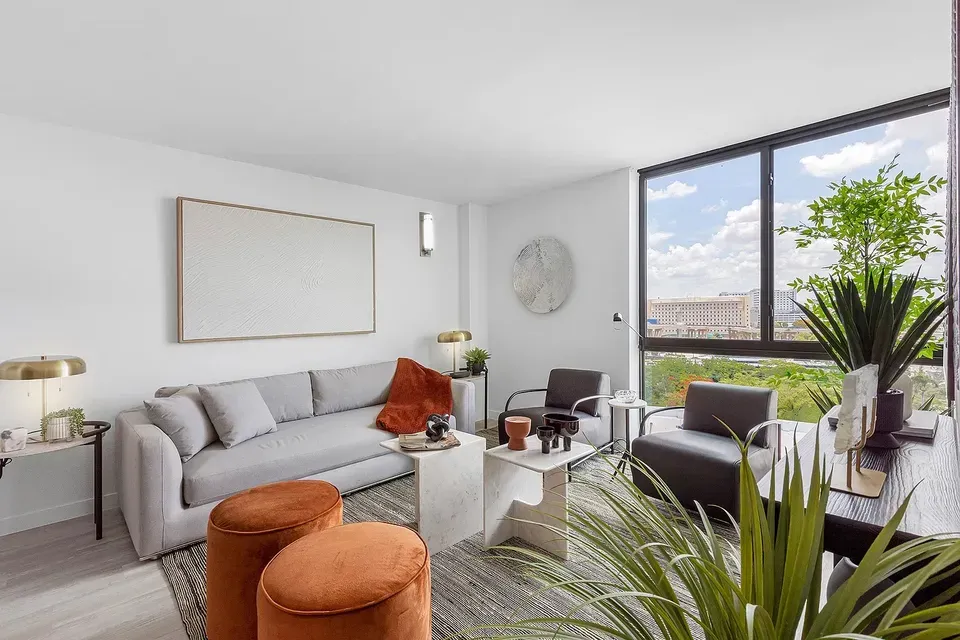 3 Bed 2 Bath Contemporary High-Rise Condo in Miami, FL - 1