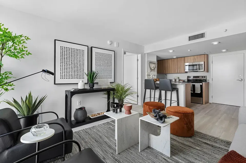 3 Bed 2 Bath Contemporary High-Rise Condo in Miami, FL - 4