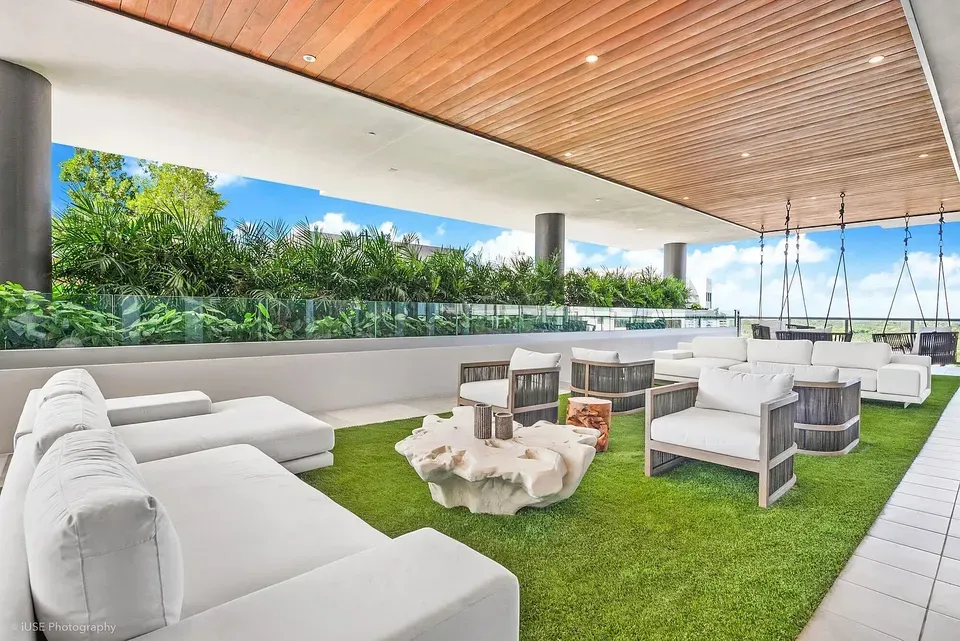 3 Bed 2 Bath Contemporary High-Rise Condo in Miami, FL - 3