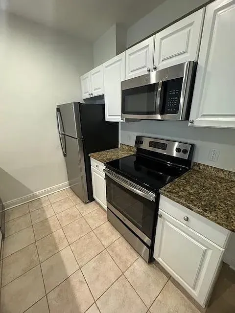 3 Bed 2 Bath Contemporary High-Rise Condo in Miami, FL - 3