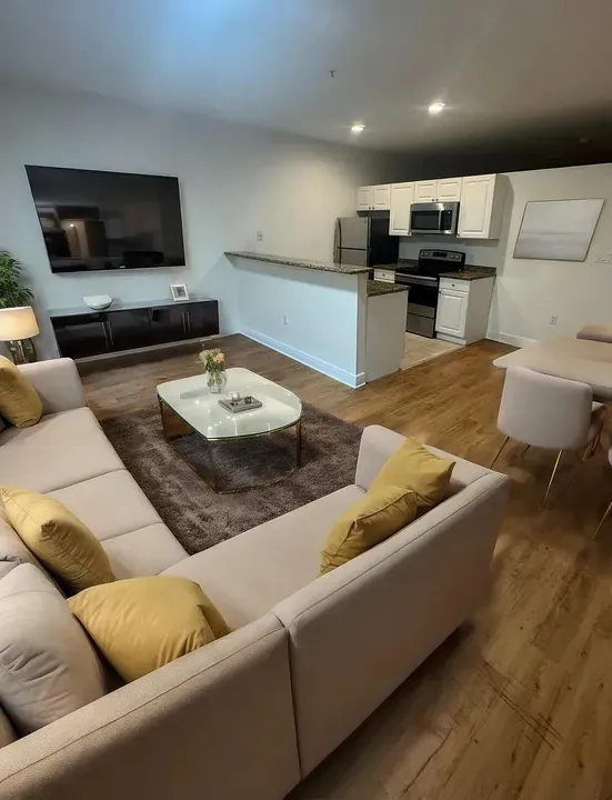 3 Bed 2 Bath Contemporary High-Rise Condo in Miami, FL - 4