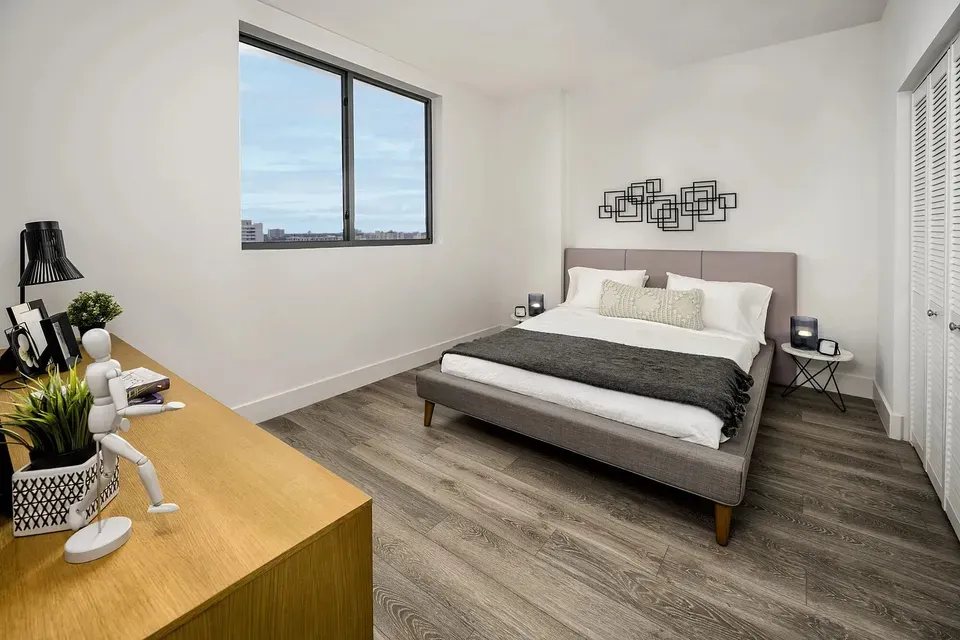 3 Bed 2 Bath Contemporary High-Rise Condo in Miami, FL - 4