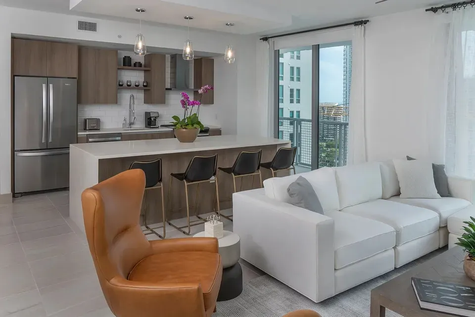 3 Bed 2 Bath Contemporary High-Rise Condo in Miami, FL - 2
