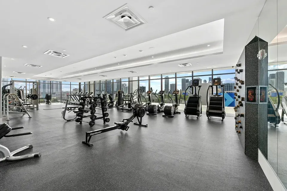 3 Bed 2 Bath Contemporary High-Rise Condo in Miami, FL - 4