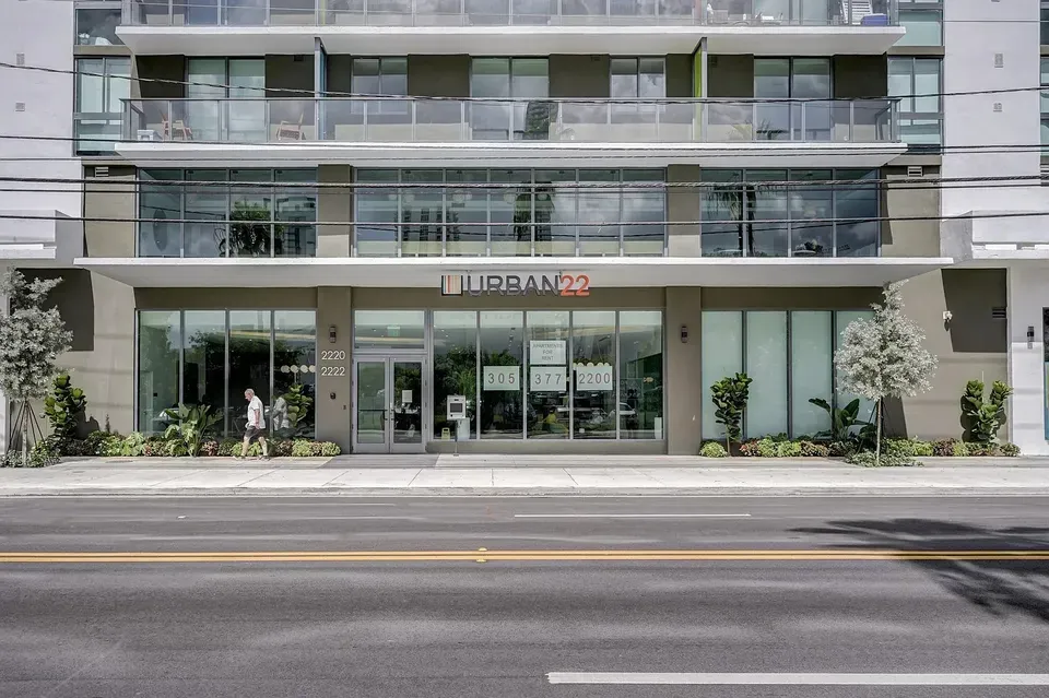 3 Bed 2 Bath Contemporary High-Rise Condo in Miami, FL - 3