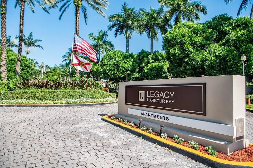 3 Bed 2 Bath Contemporary High-Rise Condo in Miami, FL - 1