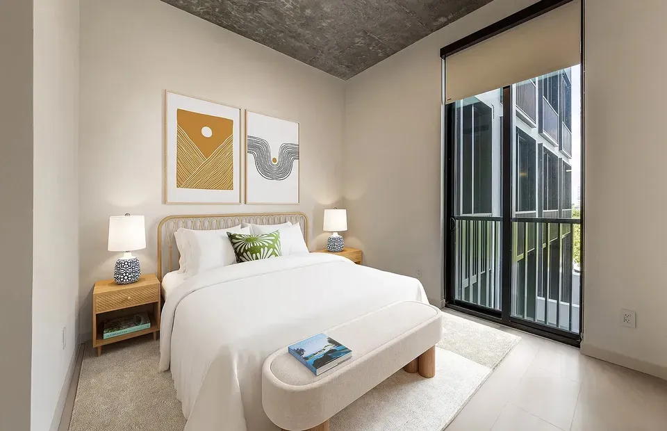 3 Bed 2 Bath Contemporary High-Rise Condo in Miami, FL - 5