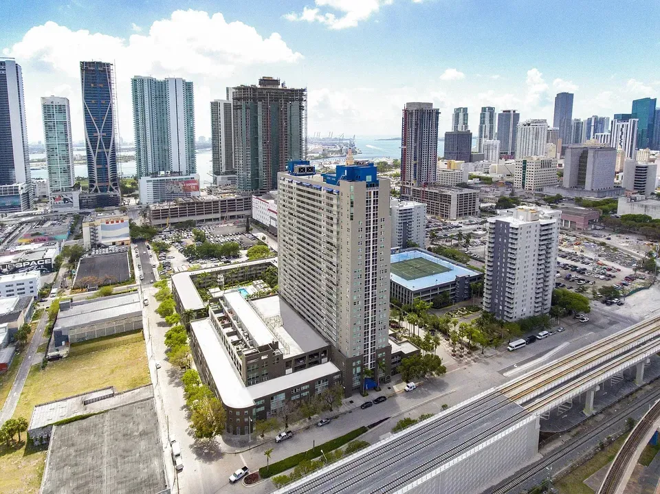 3 Bed 2 Bath Contemporary High-Rise Condo in Miami, FL - 1