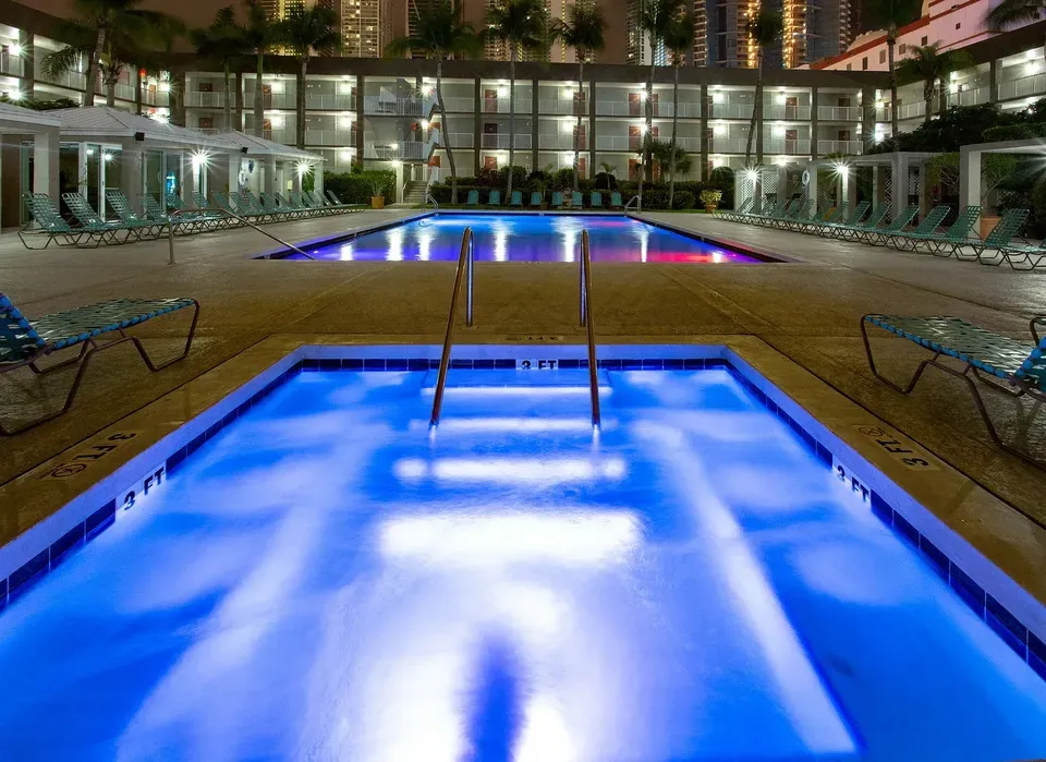 3 Bed 2 Bath Contemporary High-Rise Condo in Miami, FL - 2
