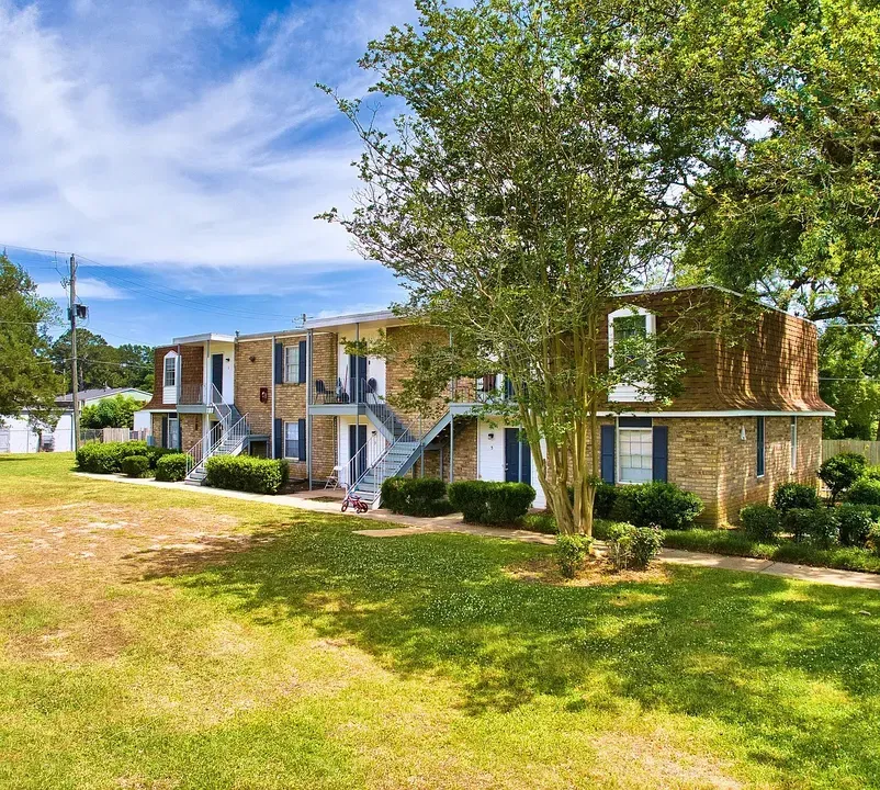 3 Bed 2 Bath Contemporary High-Rise Condo in Mobile, AL