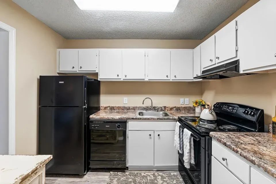 3 Bed 2 Bath Contemporary High-Rise Condo in Mobile, AL