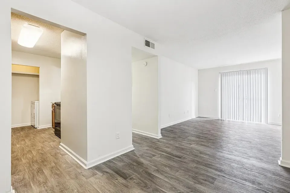 3 Bed 2 Bath Contemporary High-Rise Condo in Mobile, AL