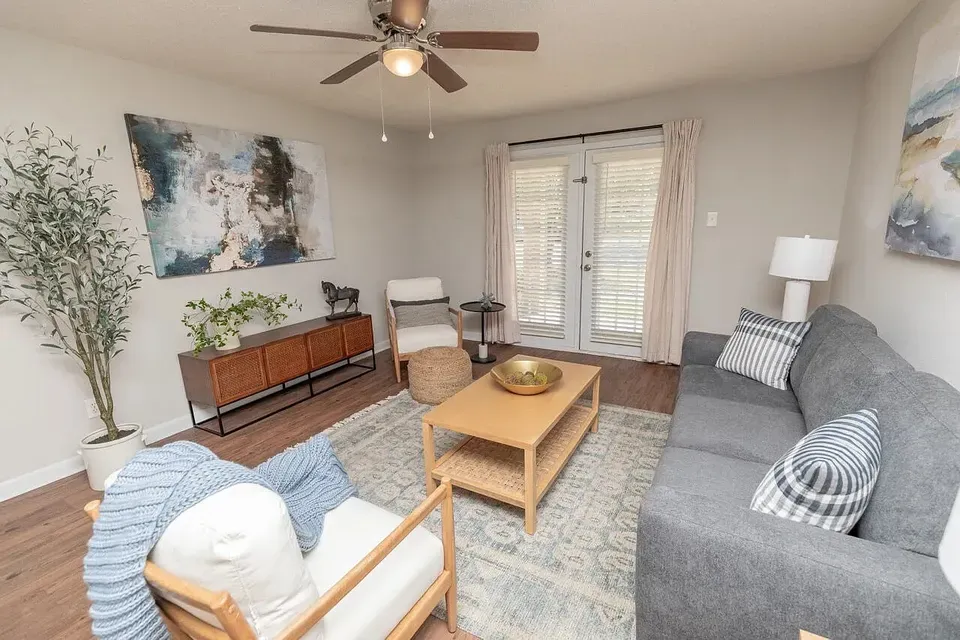 3 Bed 2 Bath Contemporary High-Rise Condo in Mobile, AL