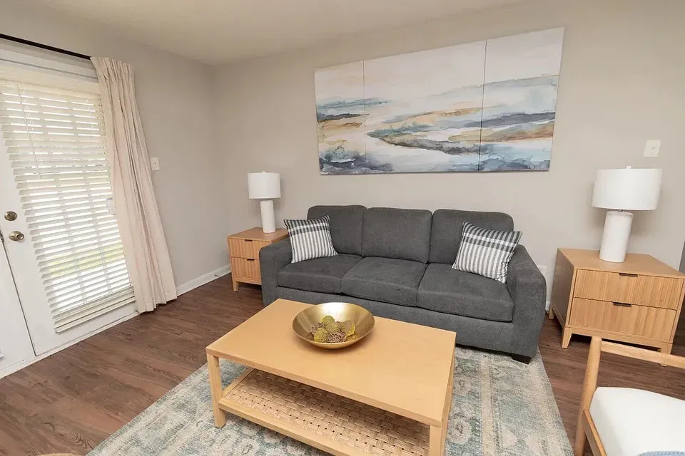 3 Bed 2 Bath Contemporary High-Rise Condo in Mobile, AL - 3