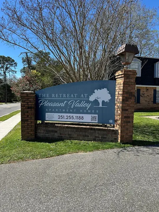 3 Bed 2 Bath Contemporary High-Rise Condo in Mobile, AL - 2