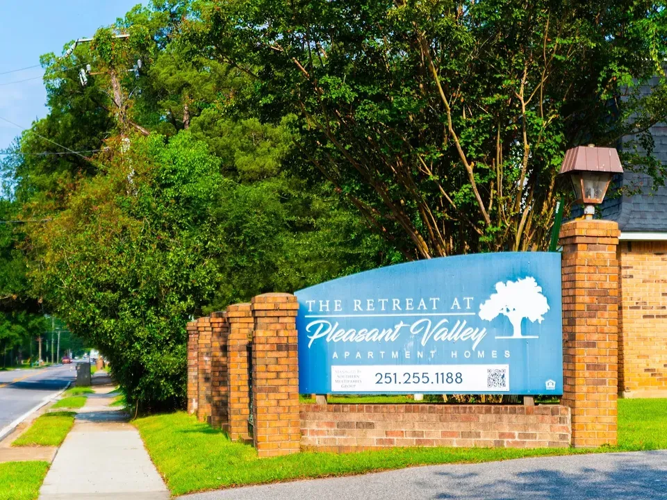 3 Bed 2 Bath Contemporary High-Rise Condo in Mobile, AL - 4