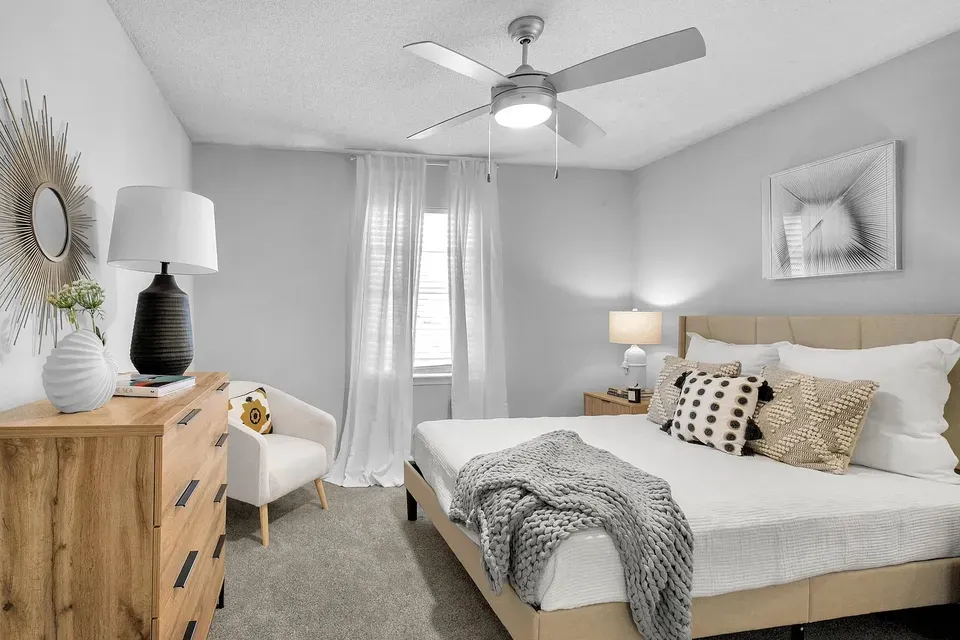 3 Bed 2 Bath Contemporary High-Rise Condo in Mobile, AL