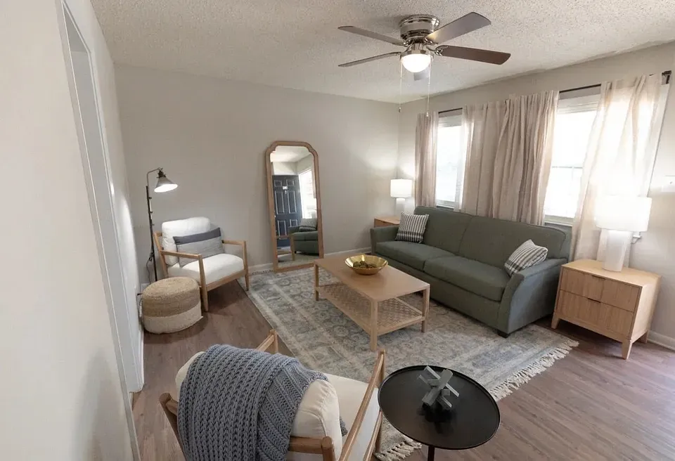 3 Bed 2 Bath Contemporary High-Rise Condo in Mobile, AL - 4